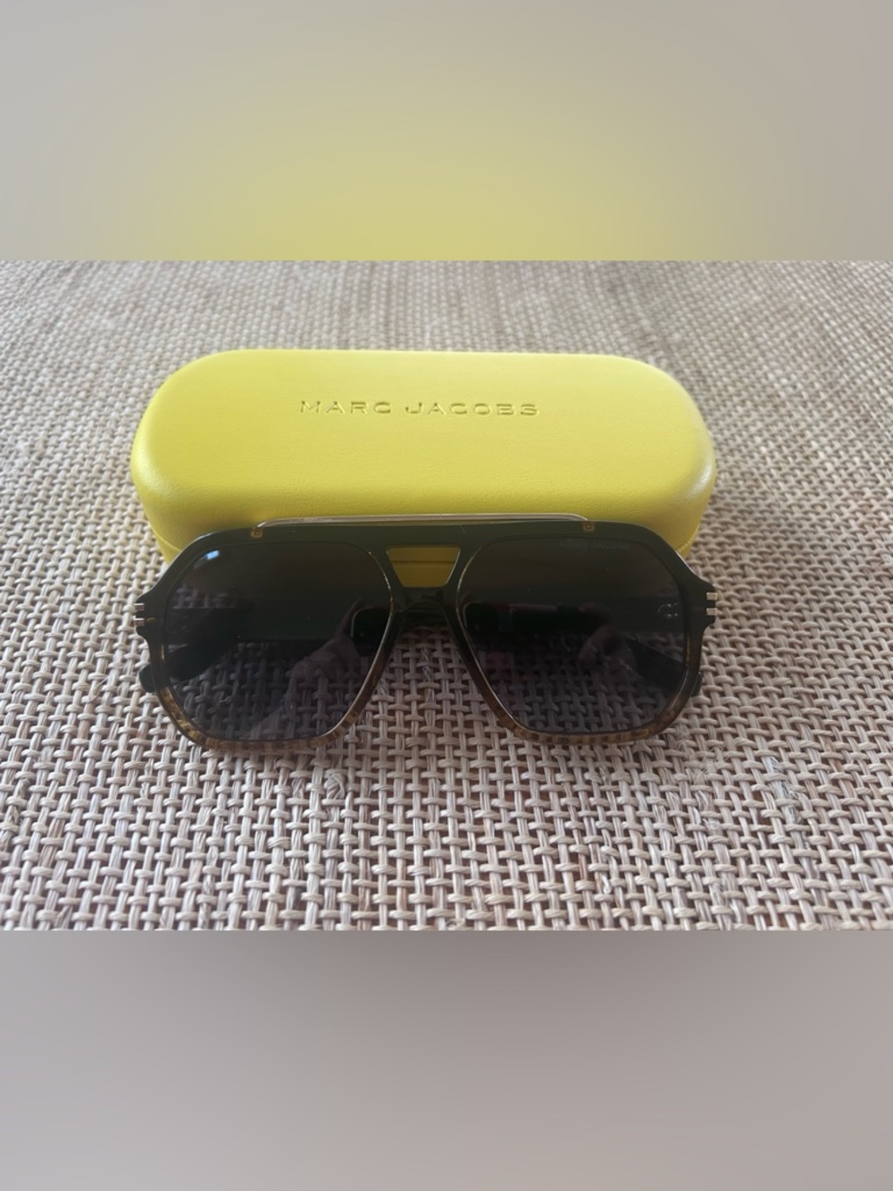 Marc Jacobs Navigator Style Black & Brown Frame Sunglasses with Case.